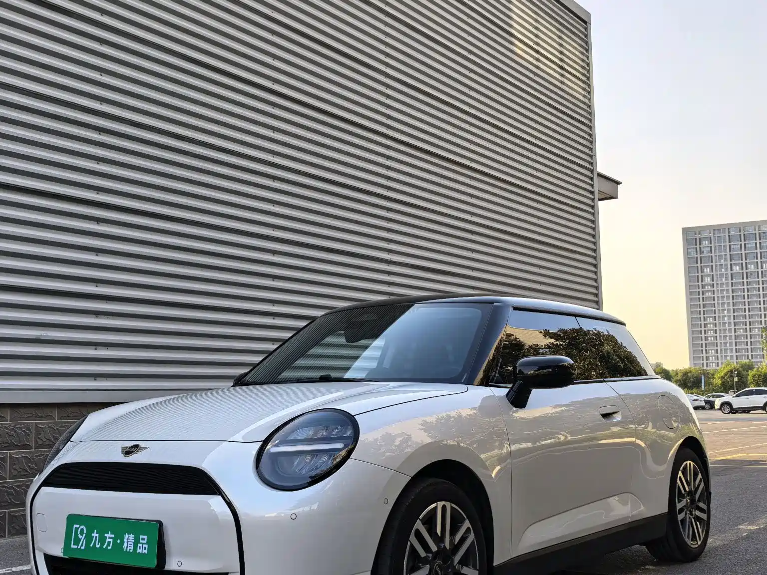 Фото 1 - MINI Electric MINI COOPER