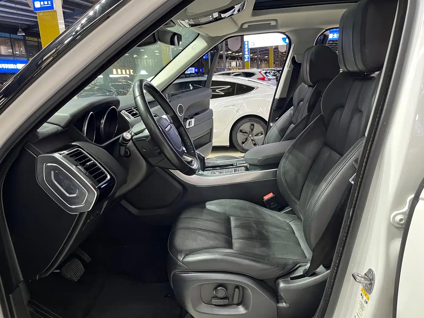 Land Rover Range Rover Sport 2017 3.0 SC V6 HSE фото 6