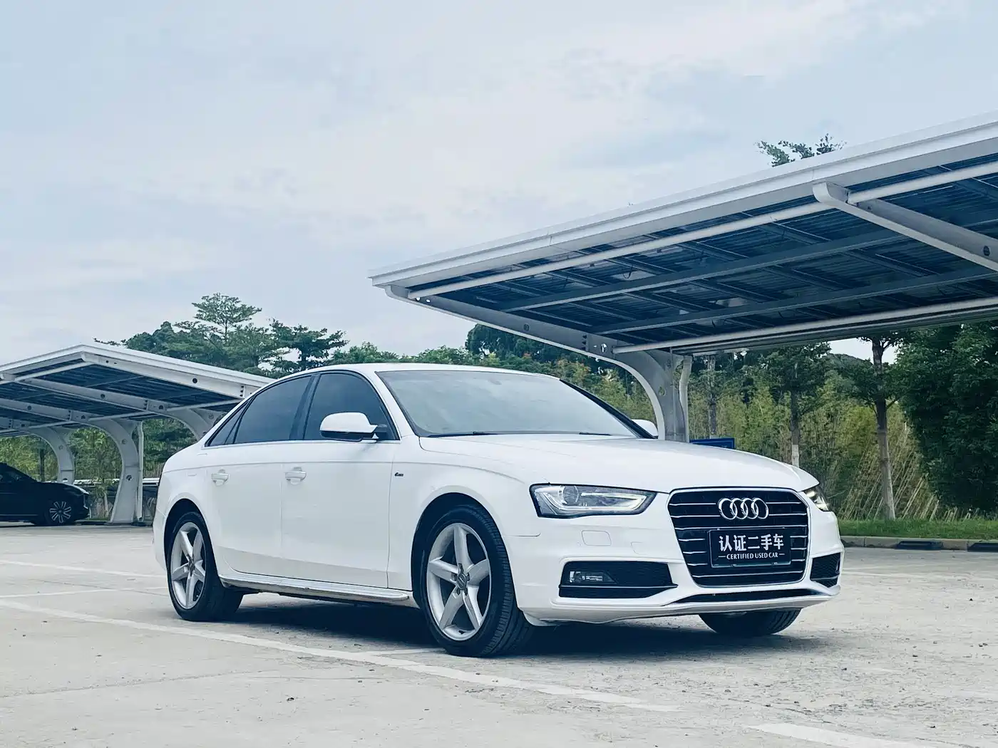 Audi A4L 2016 35 TFSI Heritage Edition S line Luxury фото 3