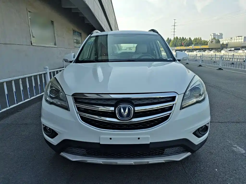 Фото 3 - Changan CS35