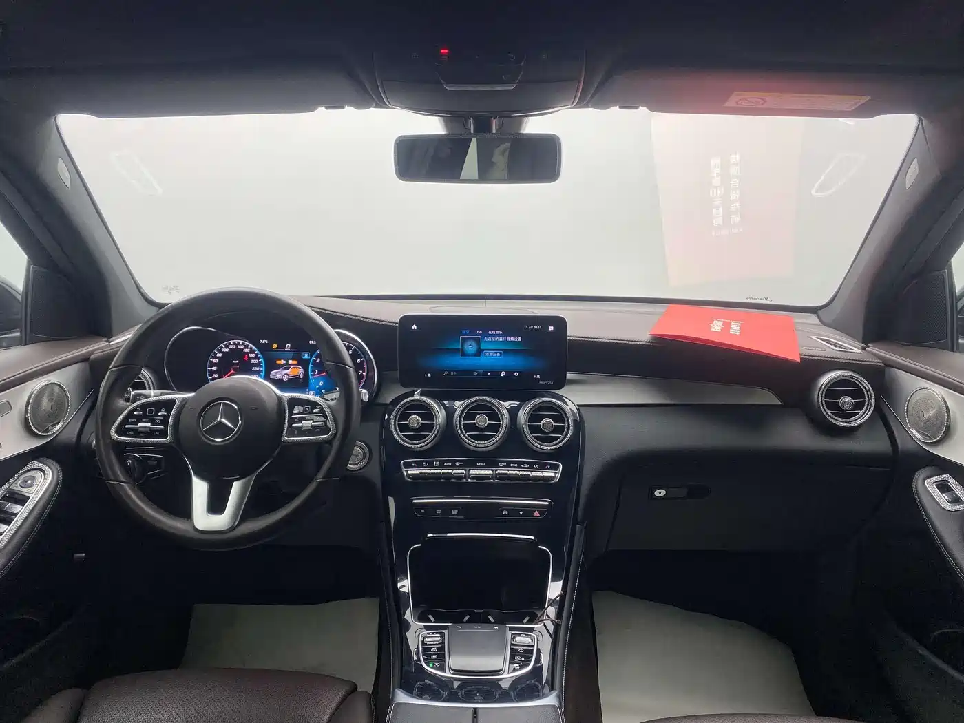 Mercedes-Benz GLC 2021 GLC 260 L 4MATIC Sporty фото 20