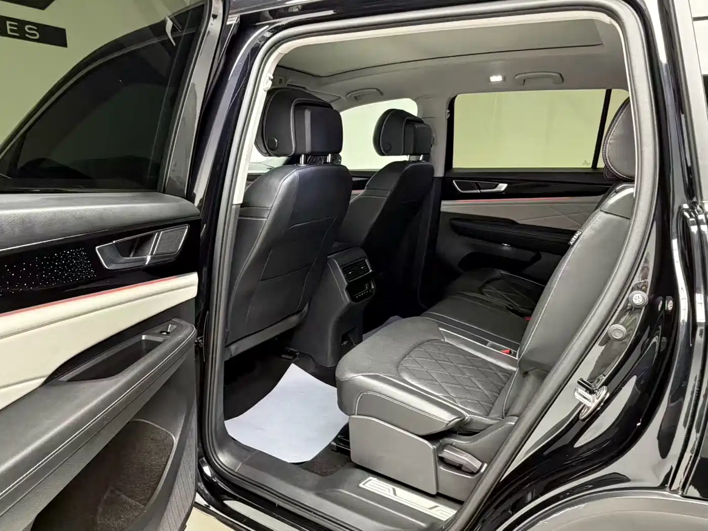 Volkswagen Teramont 2024 380TSI 4WD Prestige Luxury Edition фото 13