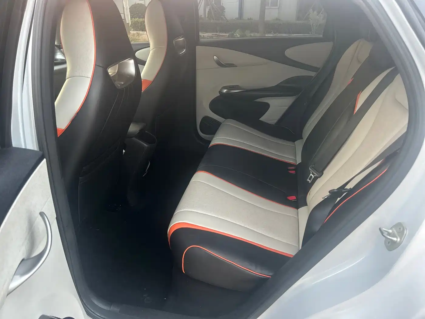 BYD Dolphin 2021 Model 405km Fashion Edition фото 23