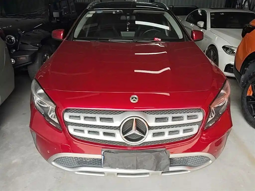 Mercedes-Benz GLA 2018 GLA 200 Dynamic фото 3