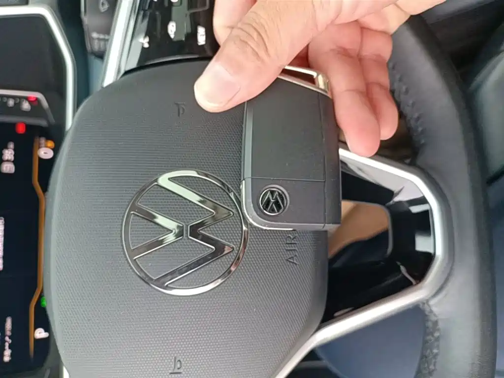 Volkswagen Tharu 2023 300TSI 2WD Full Moon Edition фото 9