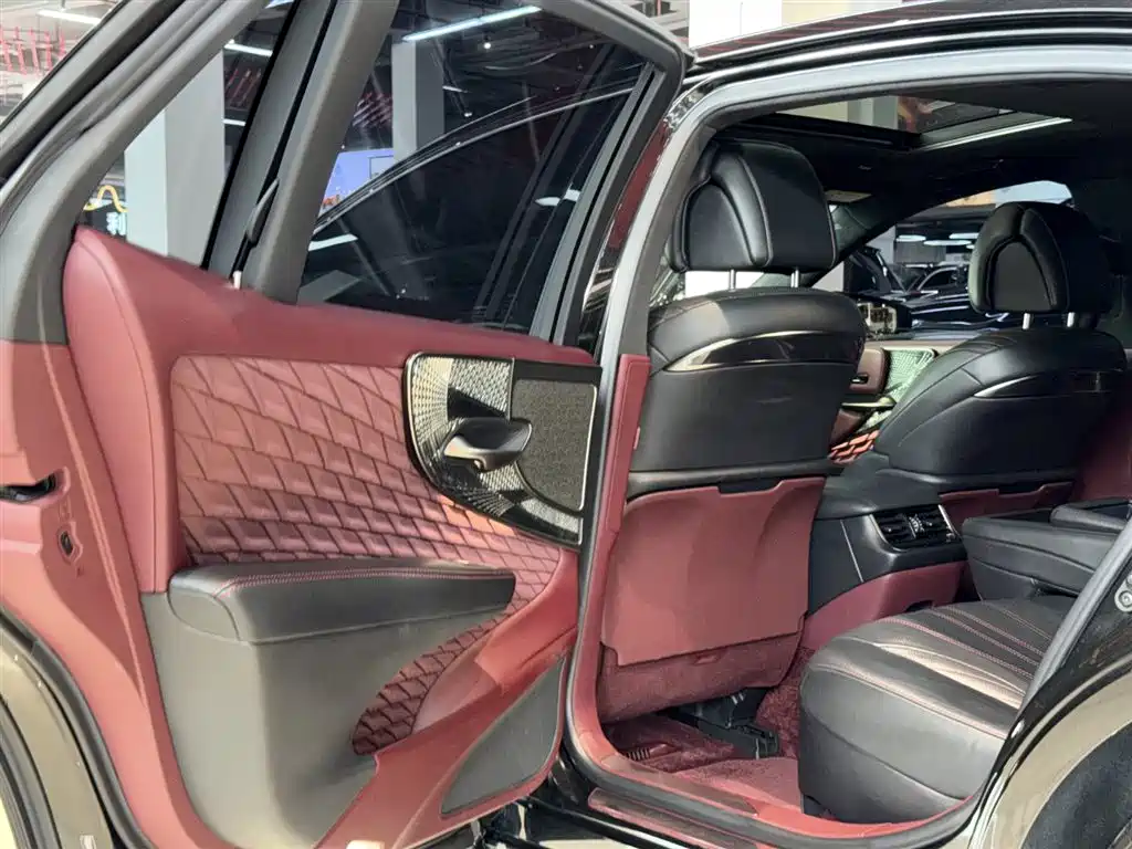 Lexus LS 2021 500h Executive Edition фото 15