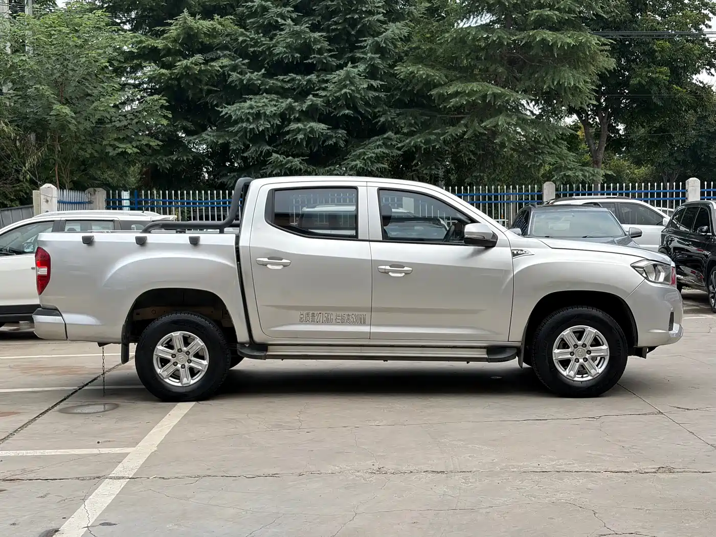 SAIC Maxus Maxus T60 2018 2017 2.8T Diesel Manual 2WD High Chassis Comfort Standard Cab China V