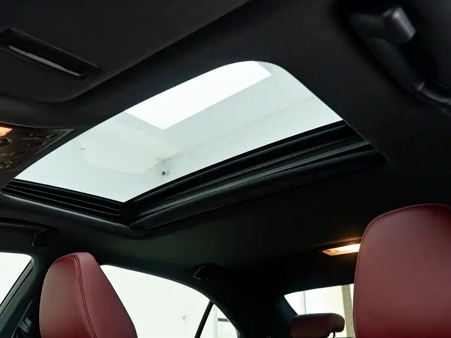 Lexus IS 2015 200t F SPORT фото 20