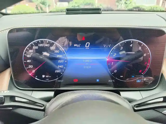 Mercedes-Benz GLC 2023 GLC 300 L 4MATIC Dynamic 7-Seater — фото 4