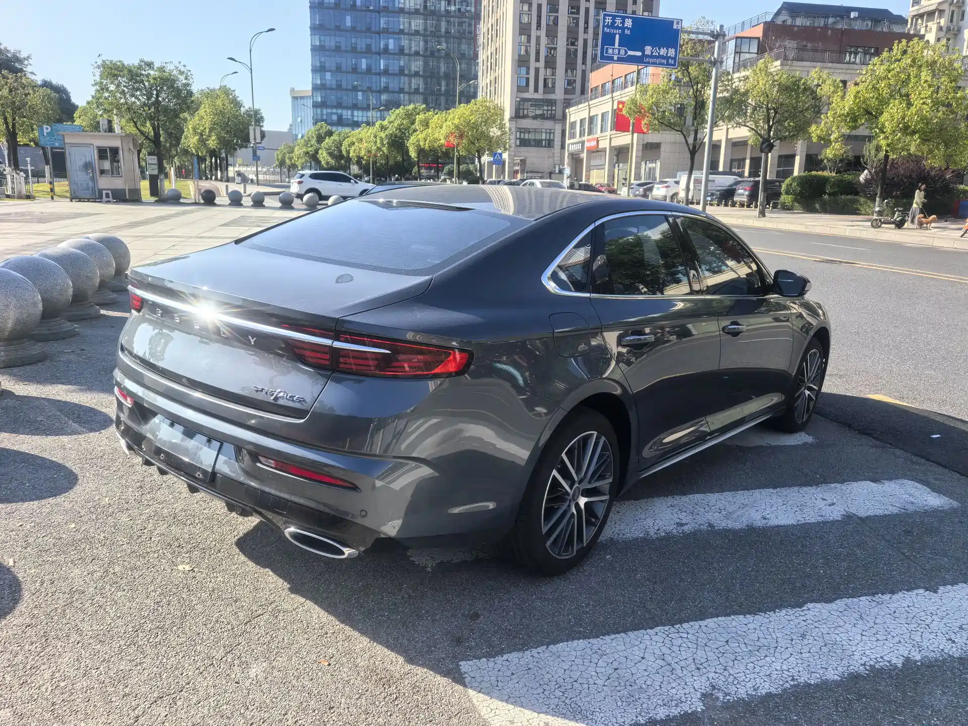 Фото 5 - Geely Preface