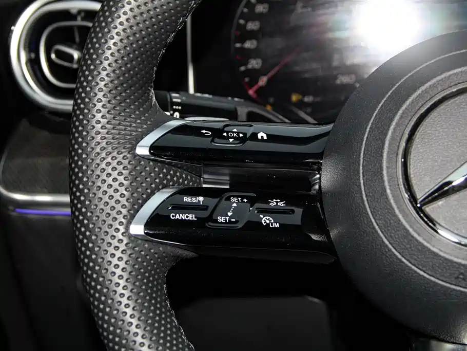 Mercedes-Benz C-Class 2025 C 260 L Sport Edition фото 29