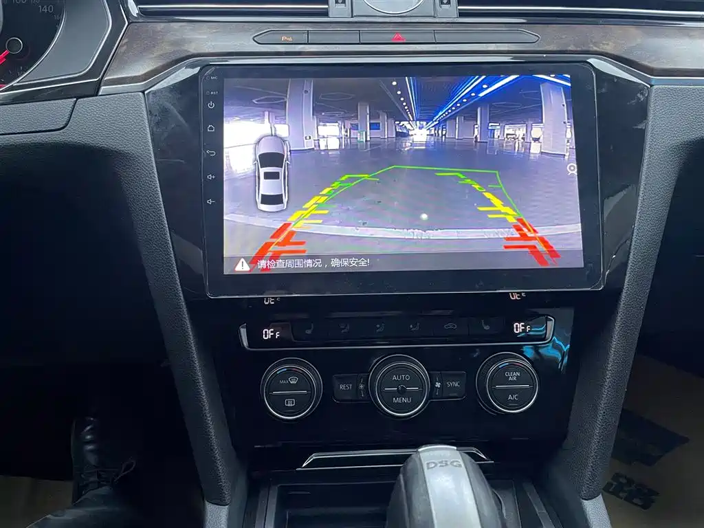 Volkswagen Magotan 2018 330TSI DSG Luxury фото 8