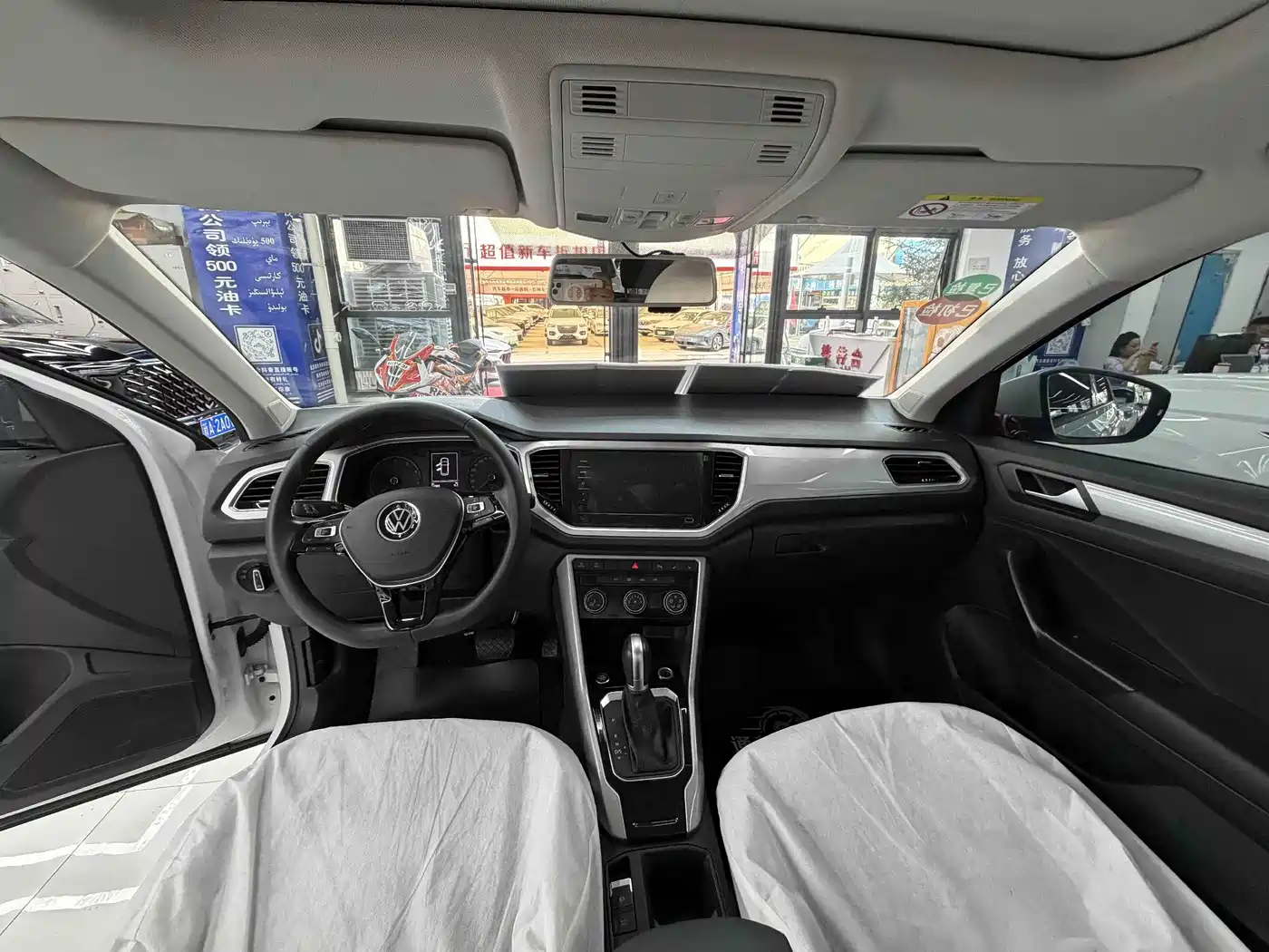 Volkswagen T-Roc, миниатюра 6
