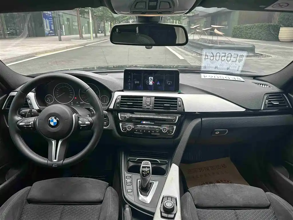 BMW 3 Series 2017 320i M Sport фото 5