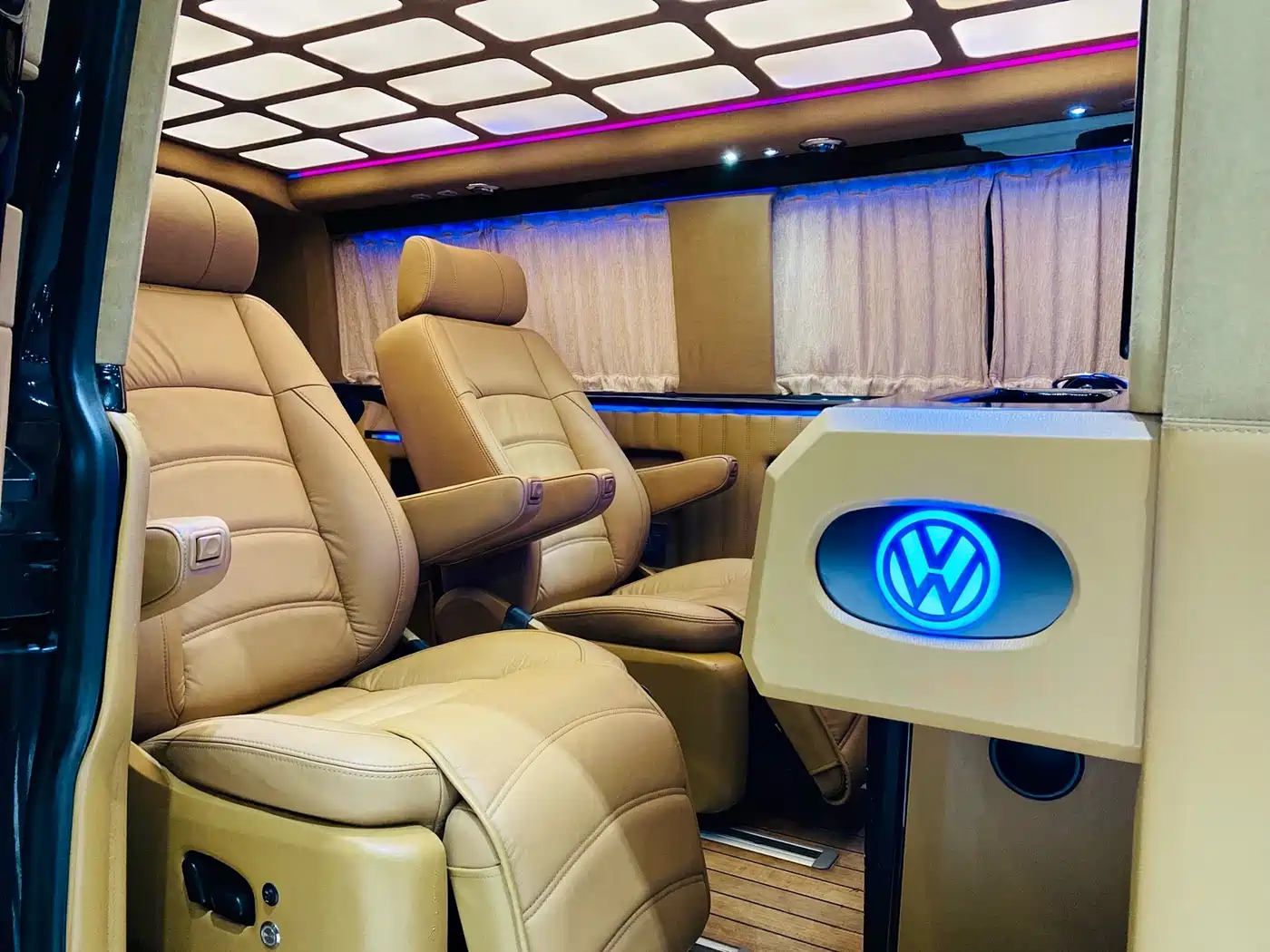 Volkswagen Caravelle 2015 2.0TSI 4WD Comfort фото 9