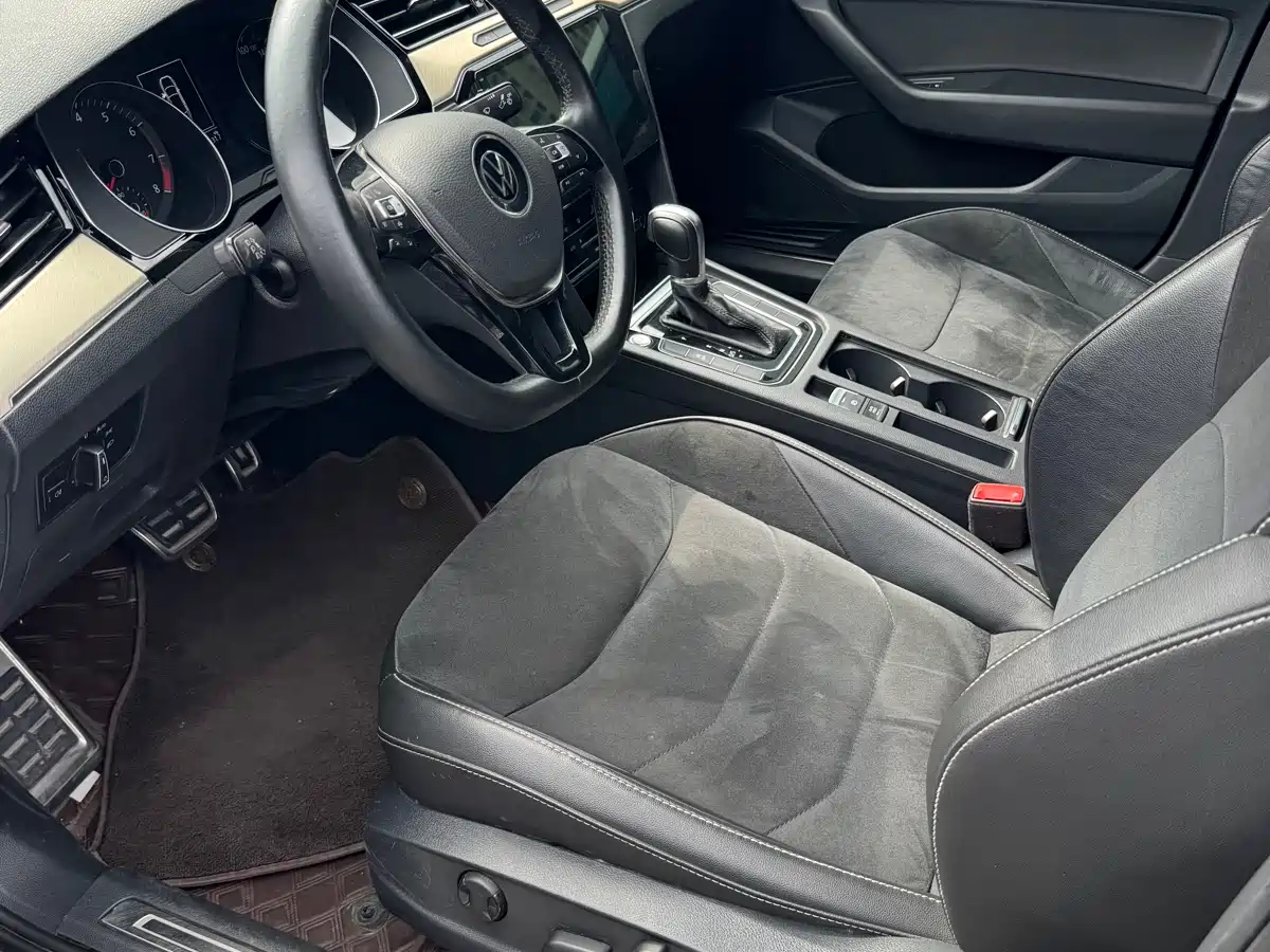 Volkswagen FAW-Volkswagen CC 2020 330TSI Elegance Version China VI фото 13