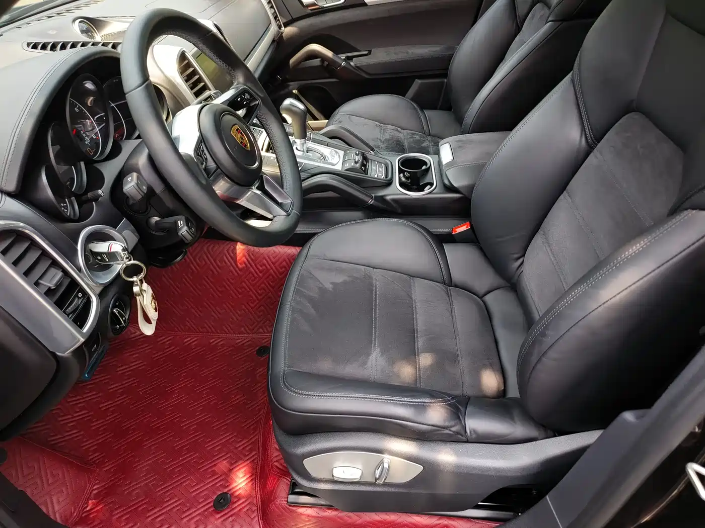 Porsche Cayenne 2015 Cayenne GTS 3.6T фото 13
