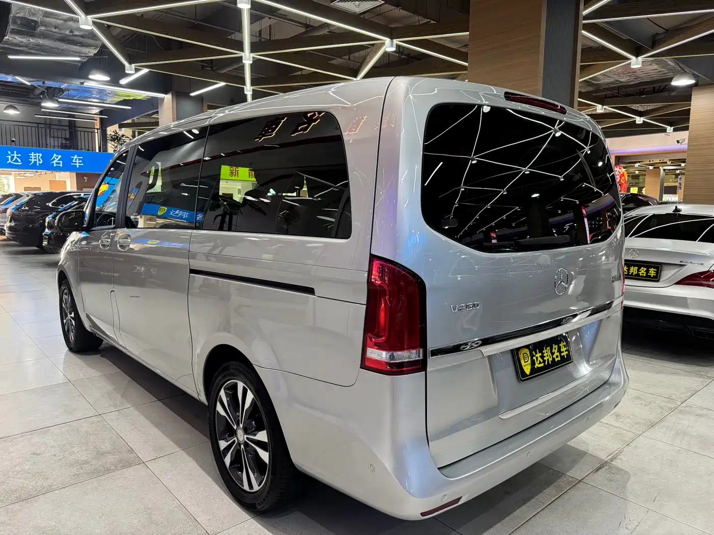 Mercedes-Benz V-Class 2016 V 260 Navigator фото 17
