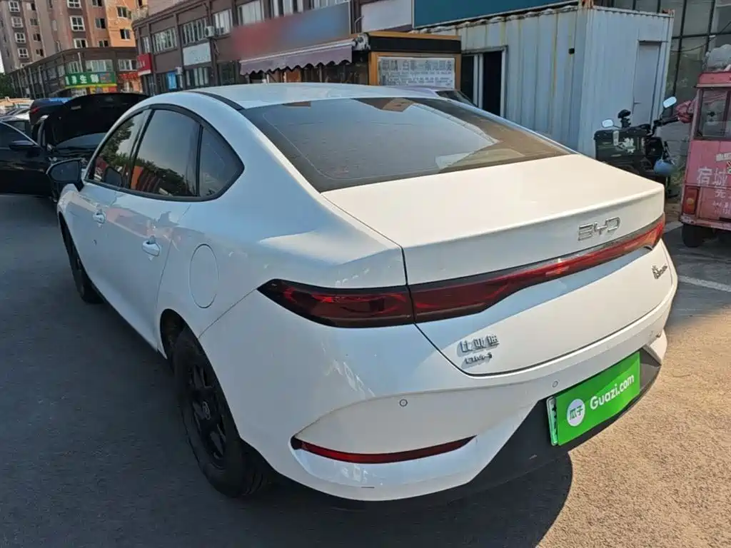 BYD Qin PLUS 2025 DM-i Smart Drive 55KM Leader фото 5