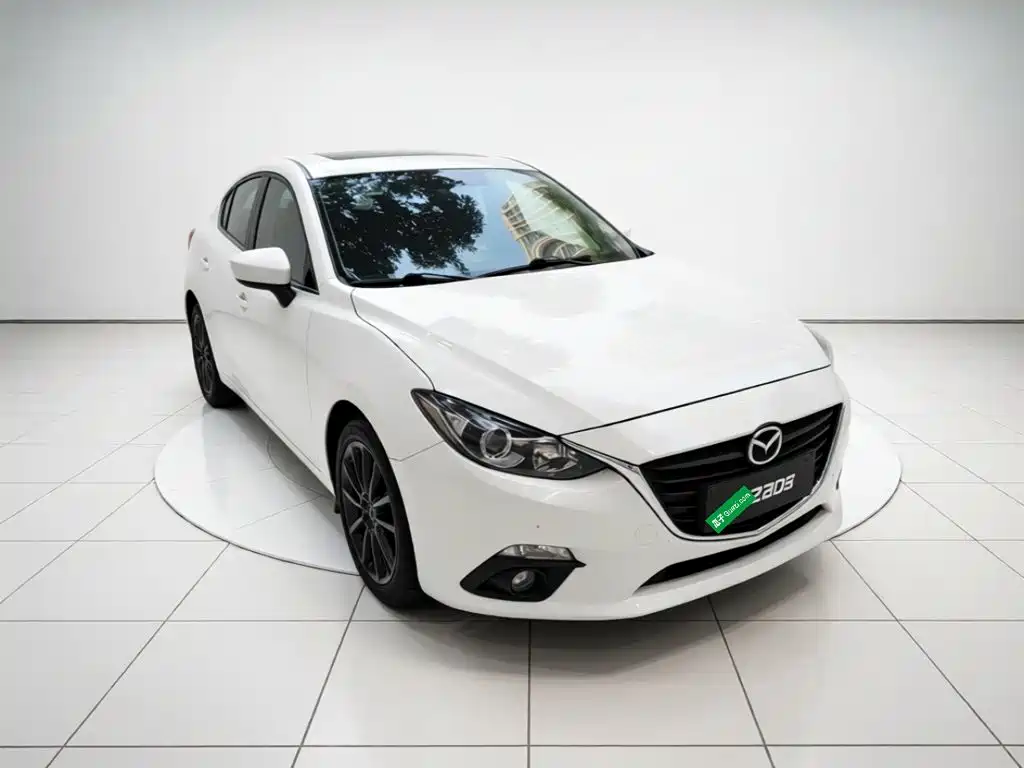 Фото 22 - Mazda Mazda 3