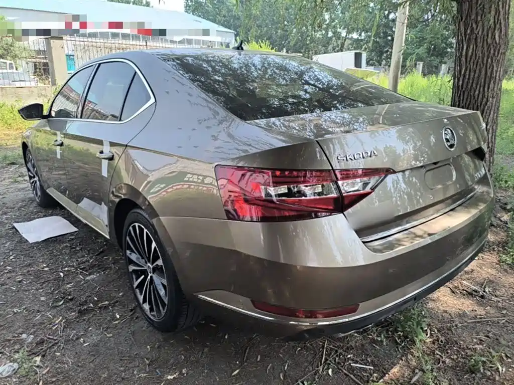 Škoda Superb 2016 TSI330 DSG Smart Edition фото 5