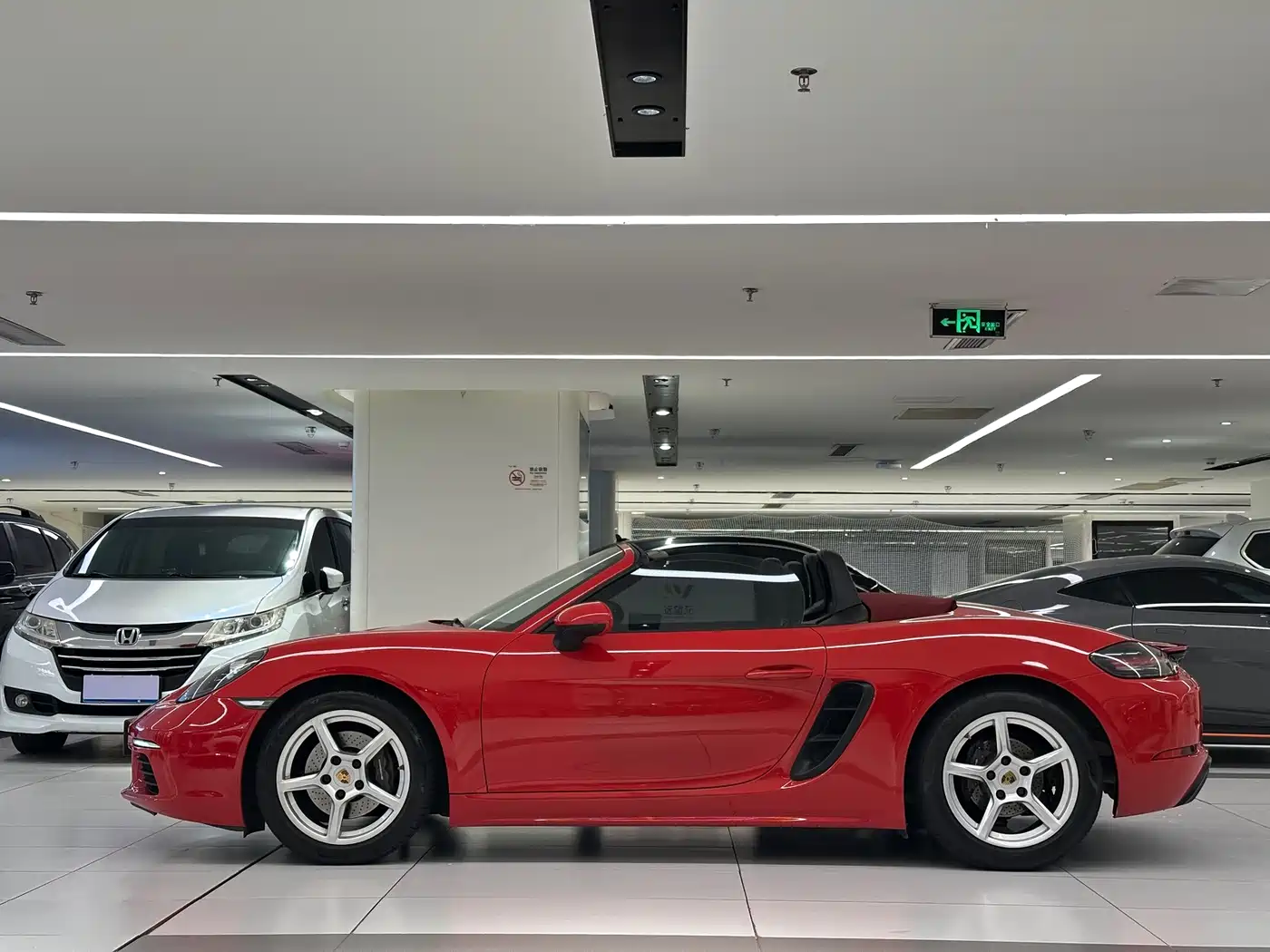 Porsche 718 2017 2016 Boxster 2.0T
