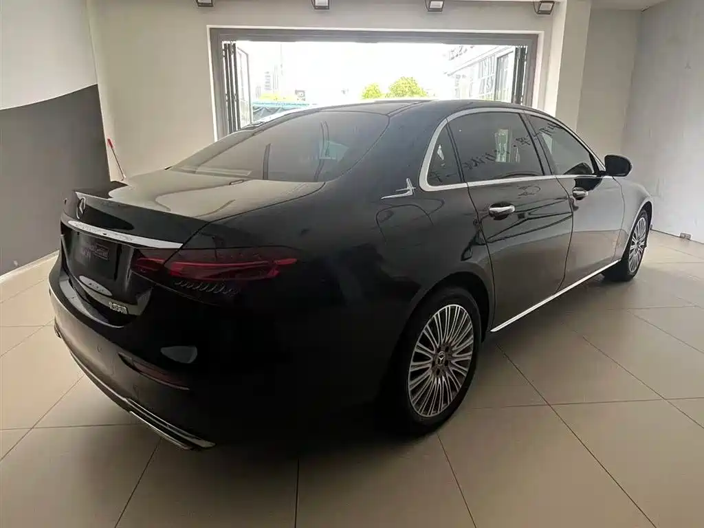 Mercedes-Benz E-Class 2022 E 300 L Fashion фото 6