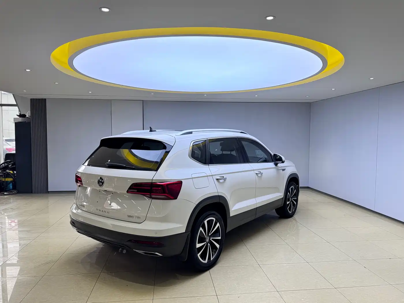 Volkswagen Tharu 2021 Model 280TSI 2WD Luxury Edition фото 6