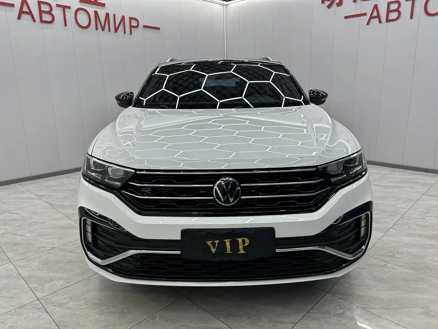 VOLKSWAGEN T-ROC EXPLORING SONGS