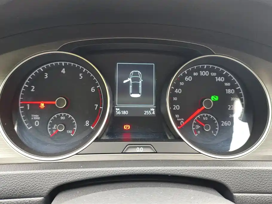 Volkswagen Golf 2016 230TSI Automatic Comfort фото 13
