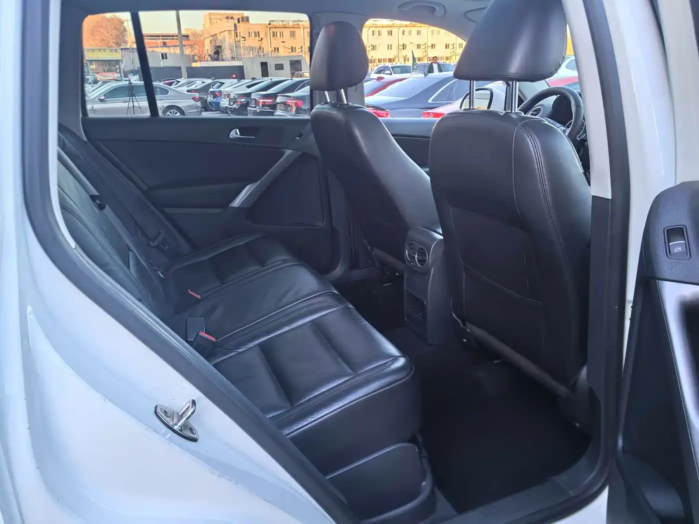 Volkswagen Tiguan 2012 2.0TSI Automatic 4WD Elite Edition фото 5
