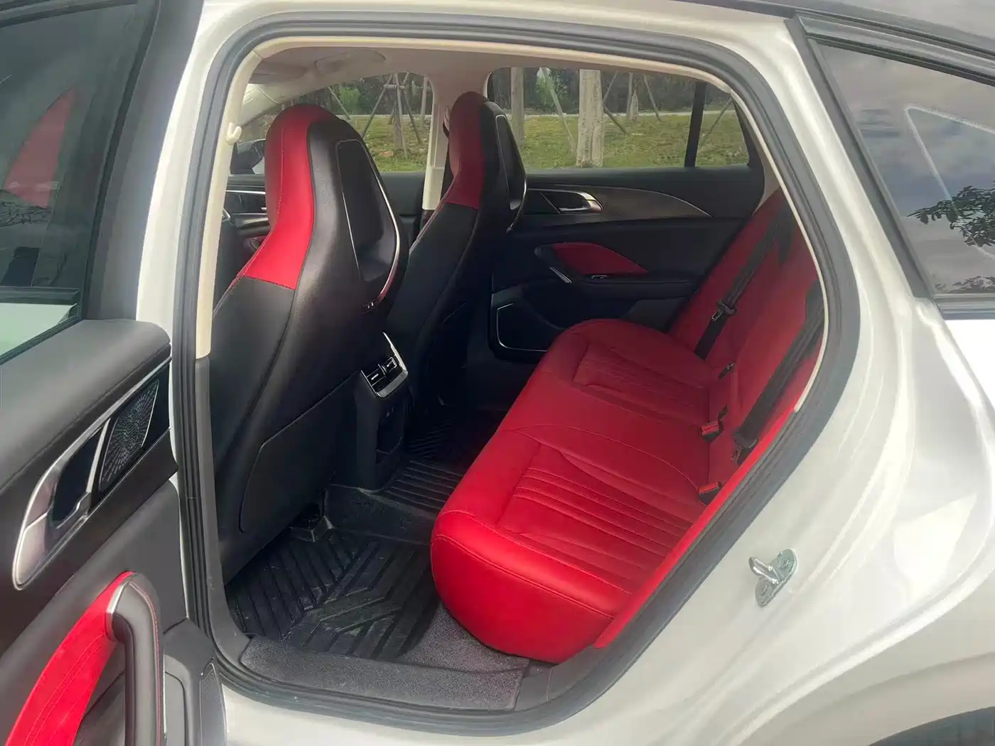 Hongqi H6 2025 Model 2.0T Beauty Edition фото 12