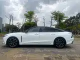 Фото 14 - Hongqi H6