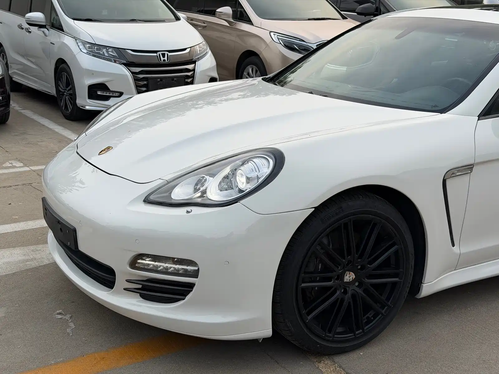 Фото 7 - Porsche Panamera