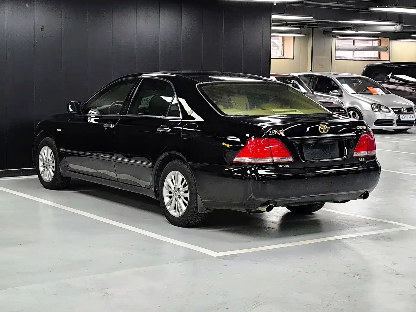 Toyota Crown 2009 2.5L Royal Special Enhanced Edition фото 15
