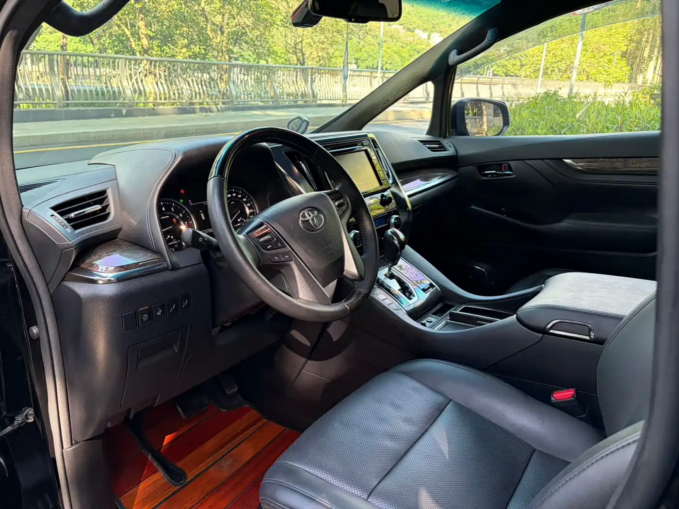 Toyota Alphard 2018 Facelift 3.5L Premium Edition фото 7
