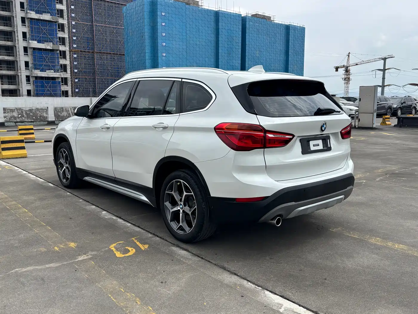 BMW X1 2018 sDrive18Li Premium Model фото 13