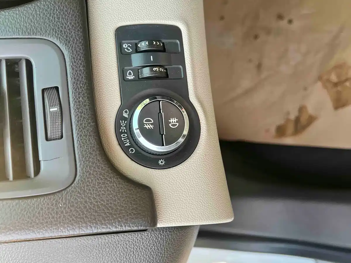 Buick Regal 2014 2.0L Leading Fashion Type фото 12