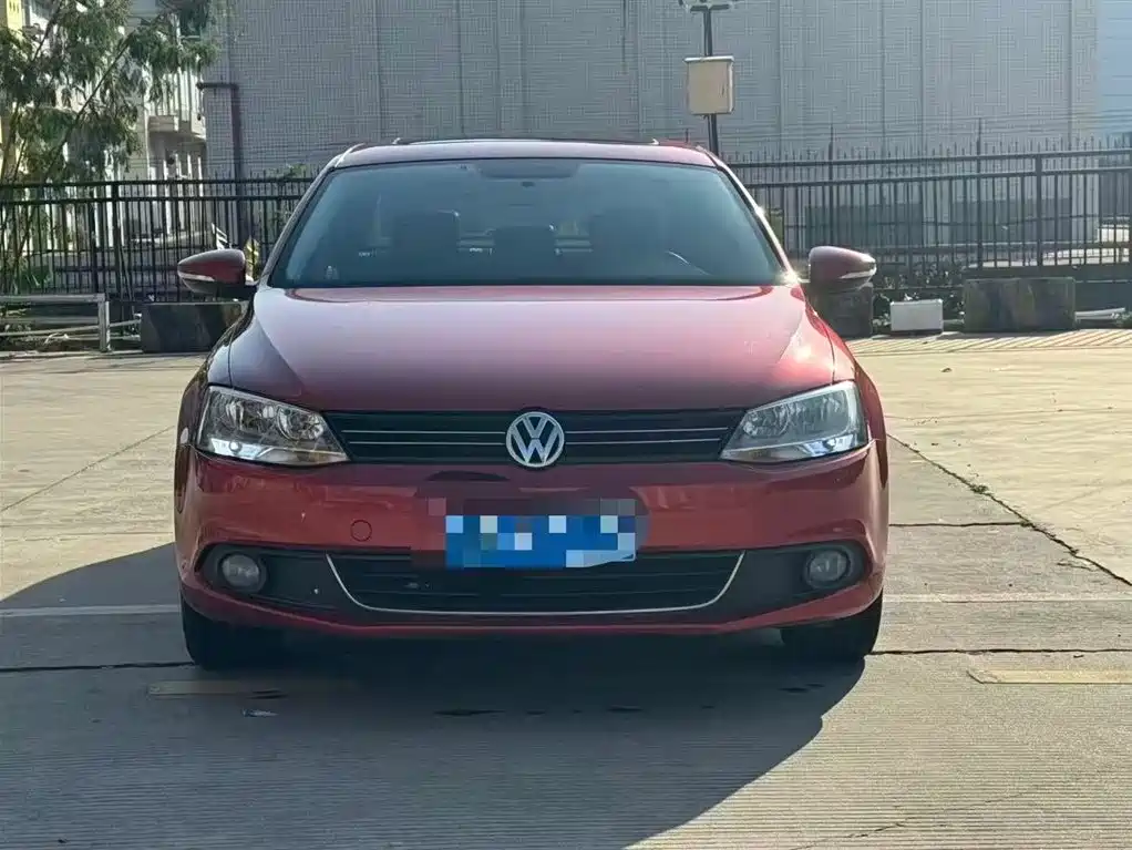 Volkswagen Sagitar 2012 1.6L Automatic Comfort Type