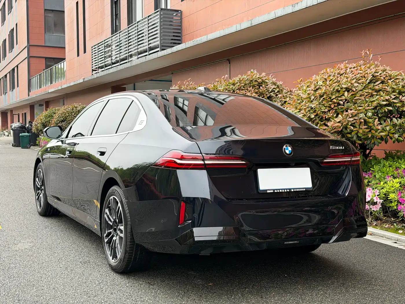 BMW 5 Series 2024 525Li M Sport Package фото 13