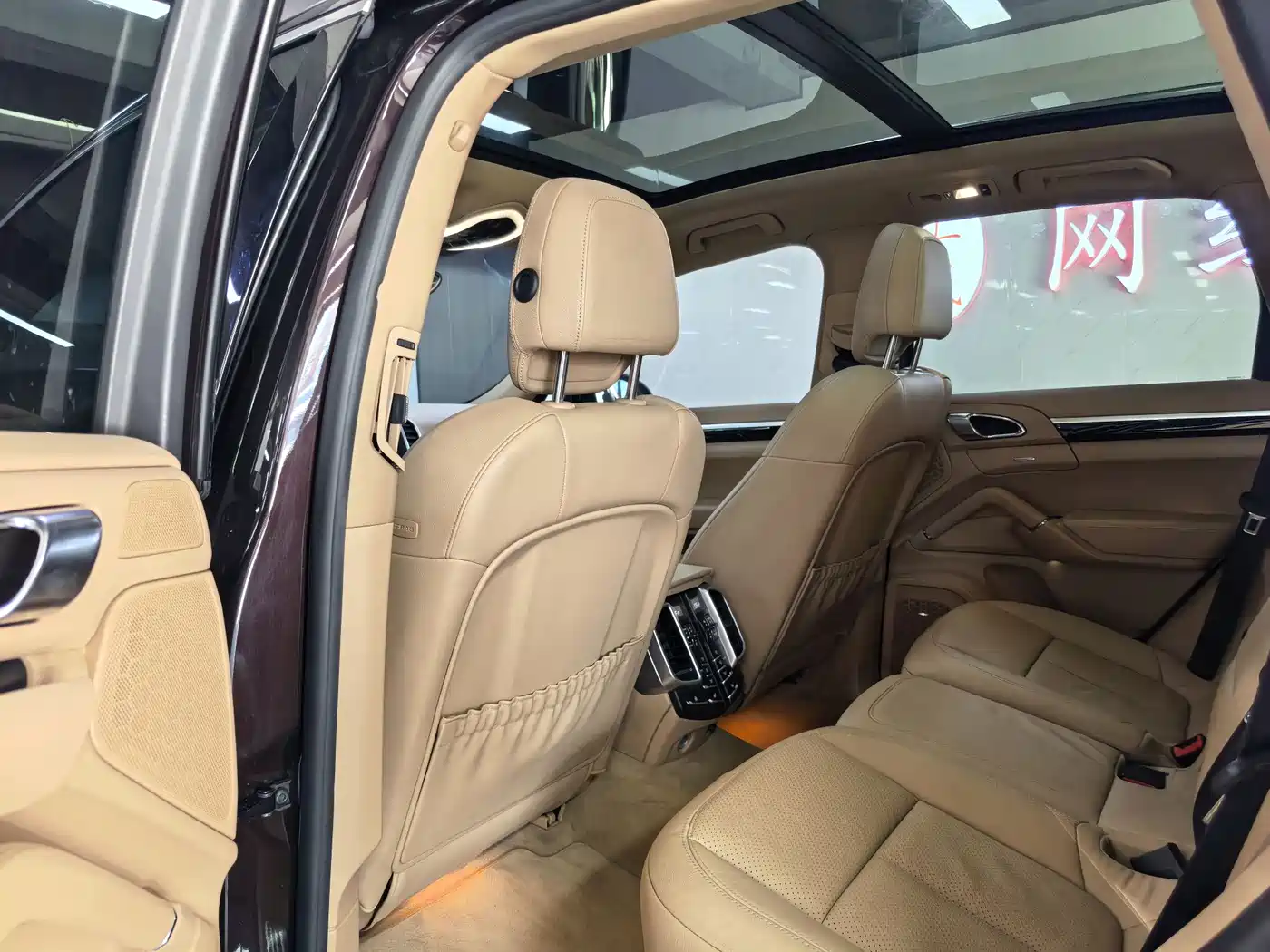 Porsche Cayenne 2014 Cayenne Platinum Edition 3.0T фото 5