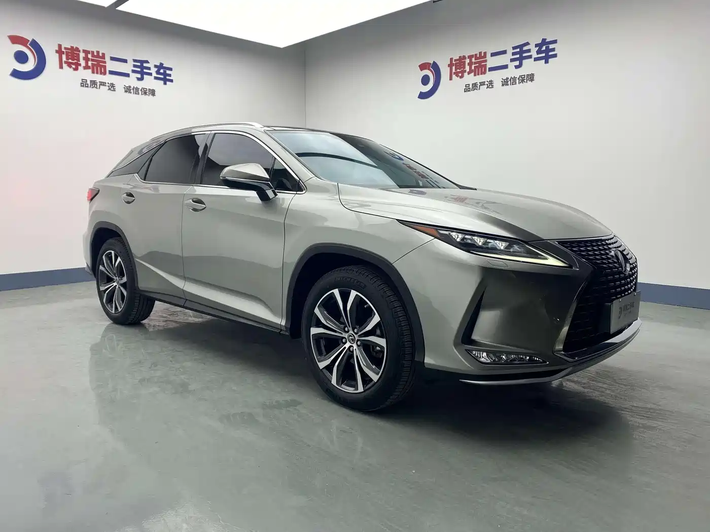 Lexus RX 2020 Facelift 300 AWD Elegance Edition фото 3