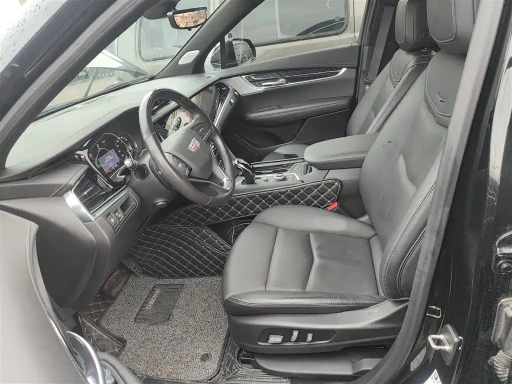 Cadillac XT6 2022 2.0T 7-Seater 4WD Luxury Edition фото 22