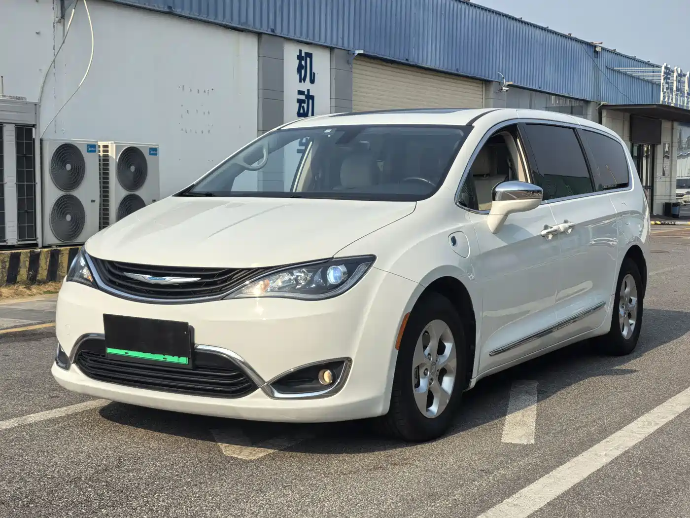 Chrysler Grand Caravan PHEV (Import) 2019 2018 3.6L Plug-in Hybrid