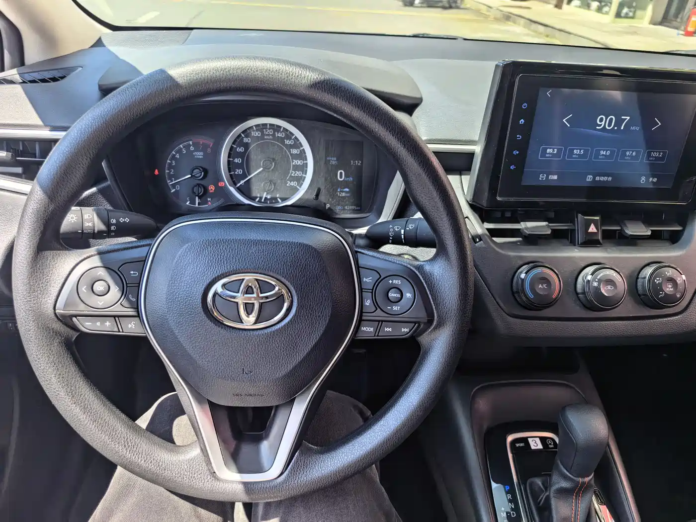 Toyota Corolla 2021 1.2T S-CVT Pioneer PLUS Edition фото 3