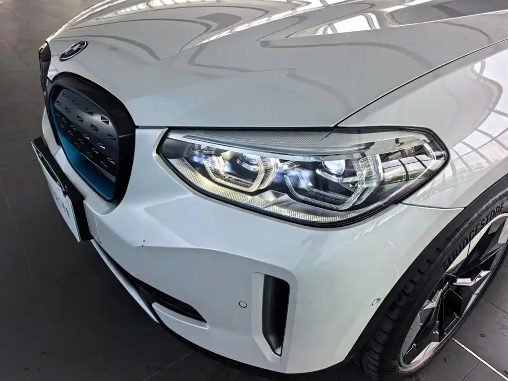 BMW iX3 2021 2021 Pioneer