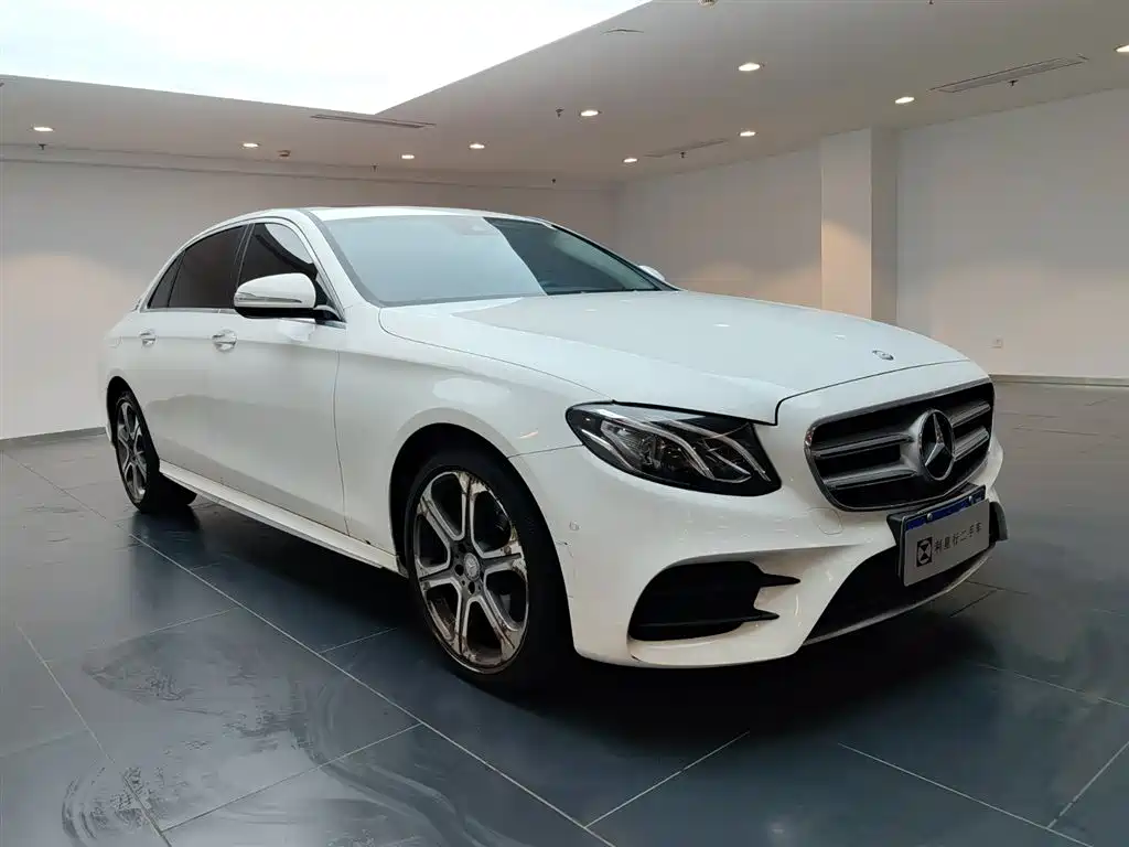 Mercedes-Benz E-Class 2017 E 300 L Sport Fashion фото 2