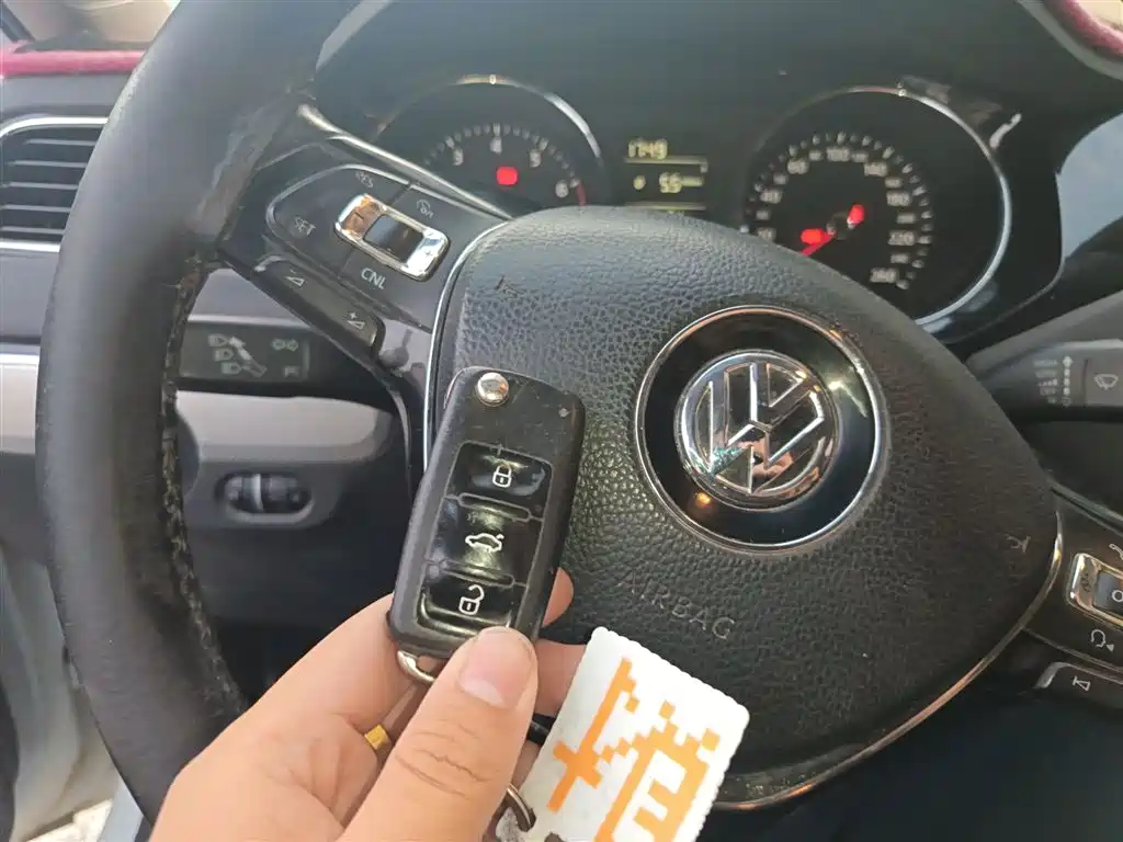 Volkswagen Sagitar 2017 1.6L Manual Comfort фото 12