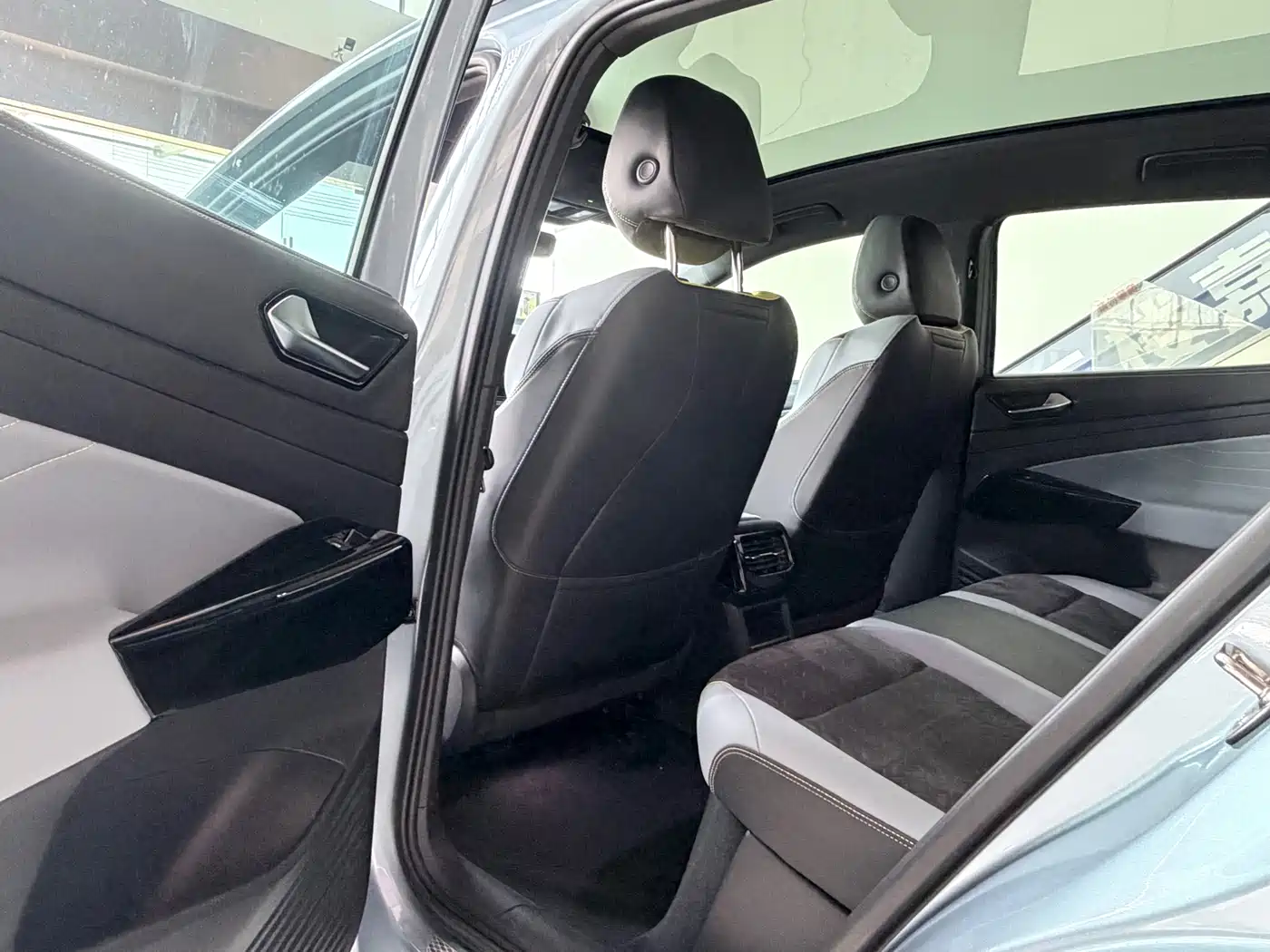 Volkswagen ID.4 X 2021 Pure+ Long Range Edition фото 5