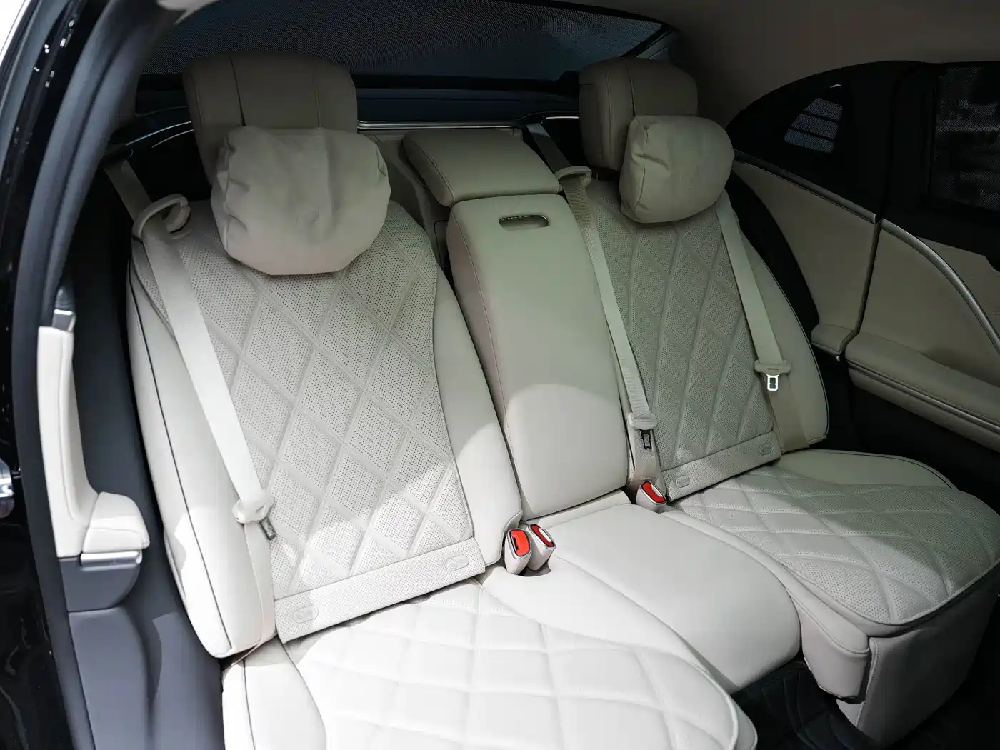 Mercedes-Benz Maybach S-Class 2026 S 480 4MATIC фото 36